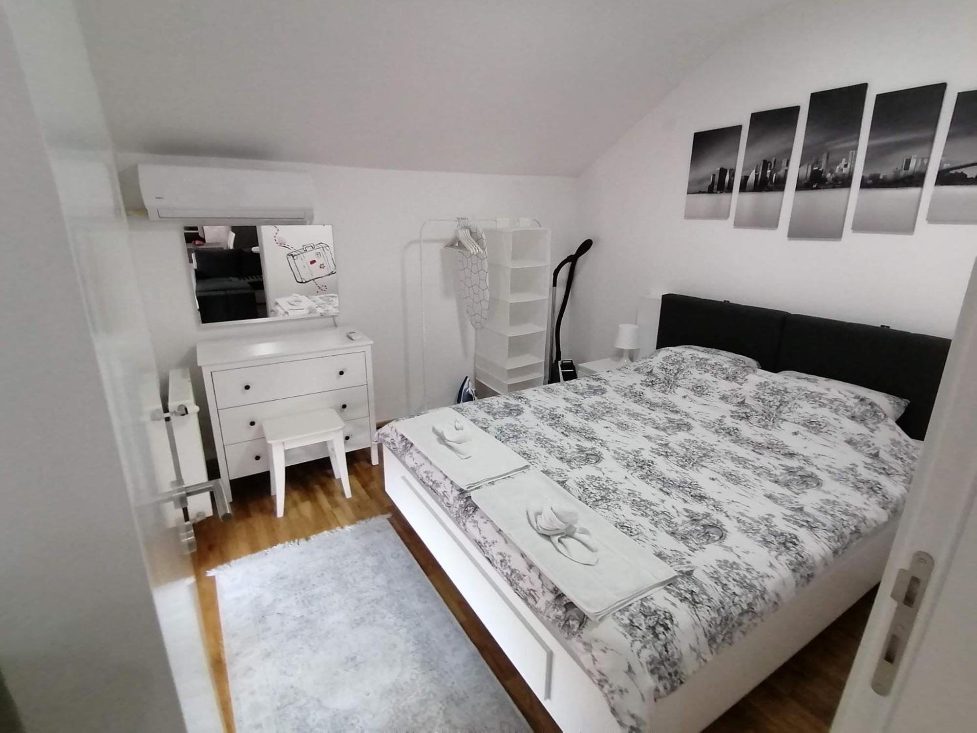 Nenadovic Apartman Obrenovac  エクステリア 写真